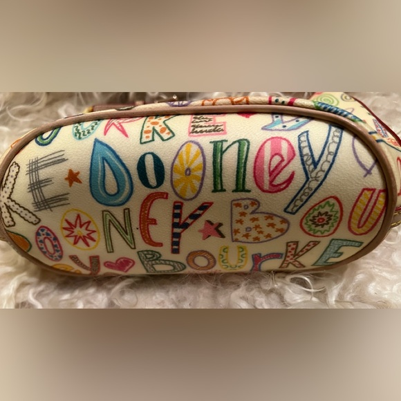 Dooney & Bourke Vintage Bucket Purse - Picture 3 of 6